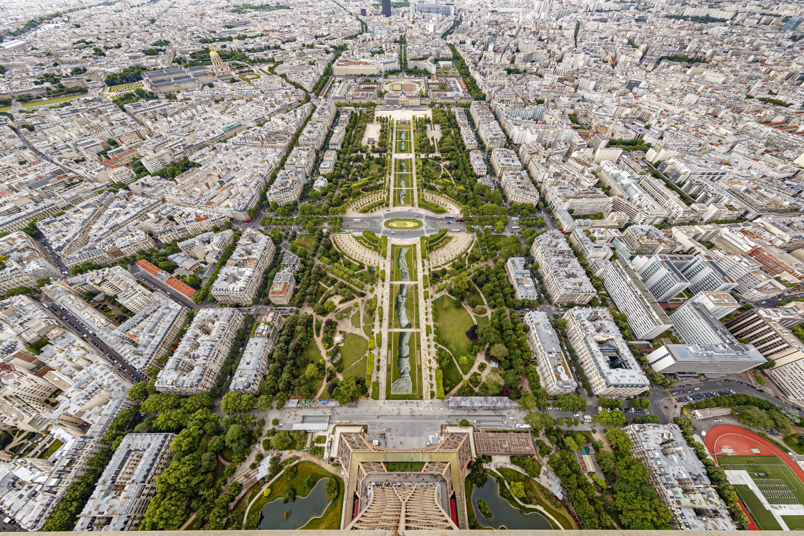 Saype signe une œuvre éphémère